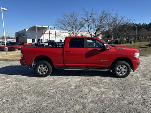 Used 2024 RAM 2500 Big Horn w/ Sport Appearance Package image 4