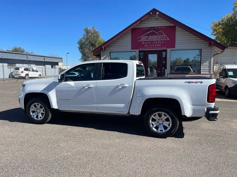 Used 2022 Chevrolet Colorado LT w/ Safety Package image 6