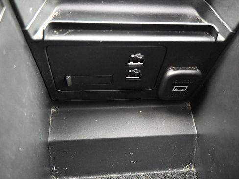 Used 2023 MAZDA CX-30 AWD 2.5 S w/ Premium Package image 16