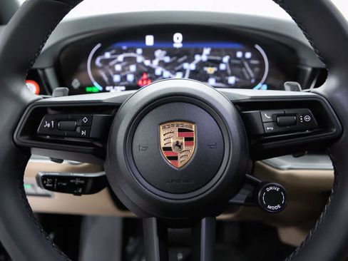 Certified 2026 Porsche Cayenne AWD/4WD image 14