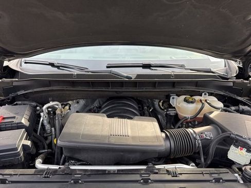 Used 2023 Chevrolet Suburban Z71 w/ Z71 Off-Road Package image 19