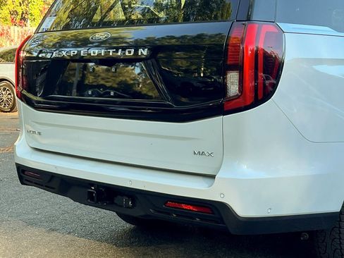 New 2025 Ford Expedition Max Active image 5