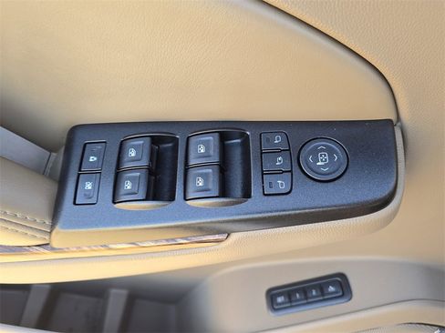 Used 2016 GMC Yukon SLT w/ Open Road Package image 29