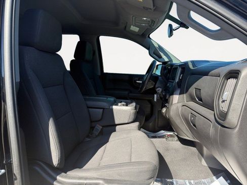 Used 2020 Chevrolet Silverado 1500 Custom w/ Custom Value Package image 10