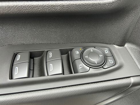 Used 2026 Chevrolet Silverado 2500 Custom w/ Custom Value Package image 15