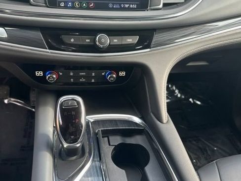Used 2021 Buick Enclave Essence w/ Sound and Sites Package AWD/4WD image 24