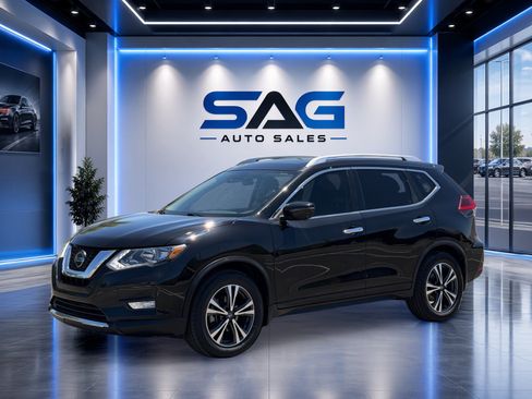 Used 2020 Nissan Rogue SV w/ Sun & Sound Touring Package FWD image 9