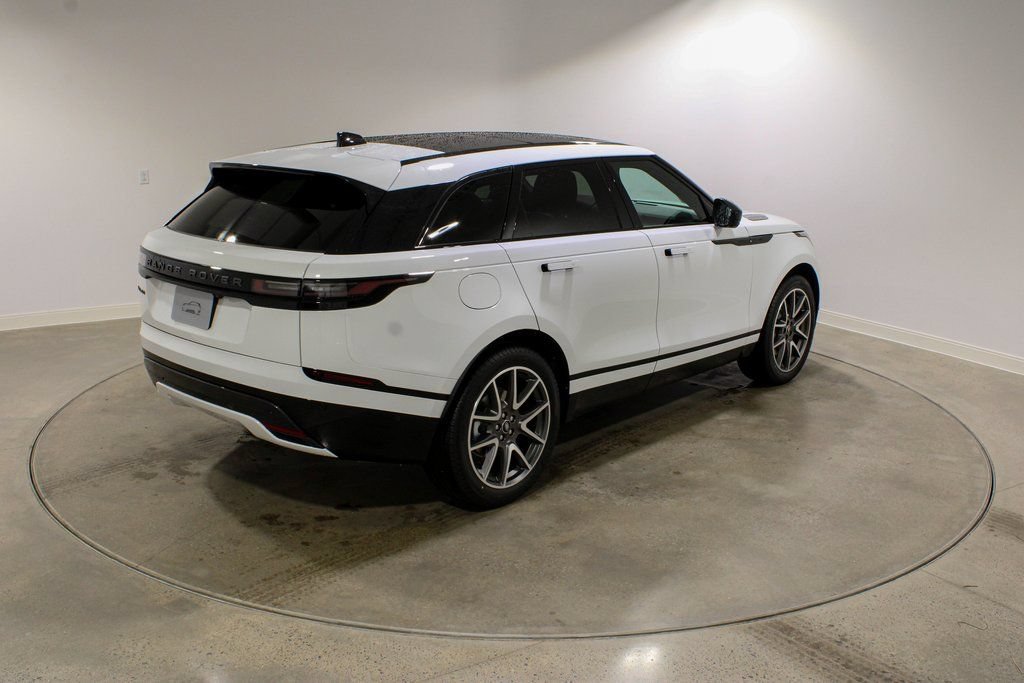 Certified 2026 Land Rover Range Rover Velar Dynamic SE AWD/4WD image 5