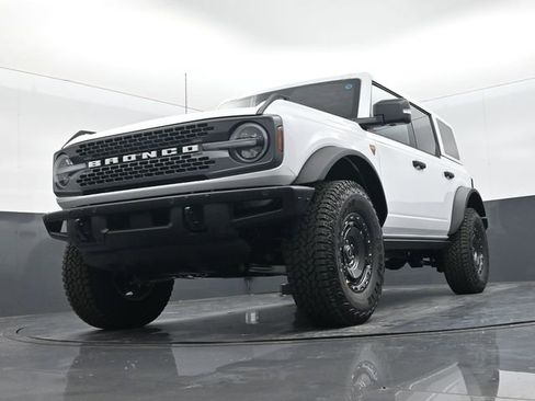 New 2025 Ford Bronco Badlands image 19