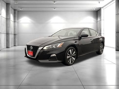 Used 2022 Nissan Altima 2.5 SV image 3
