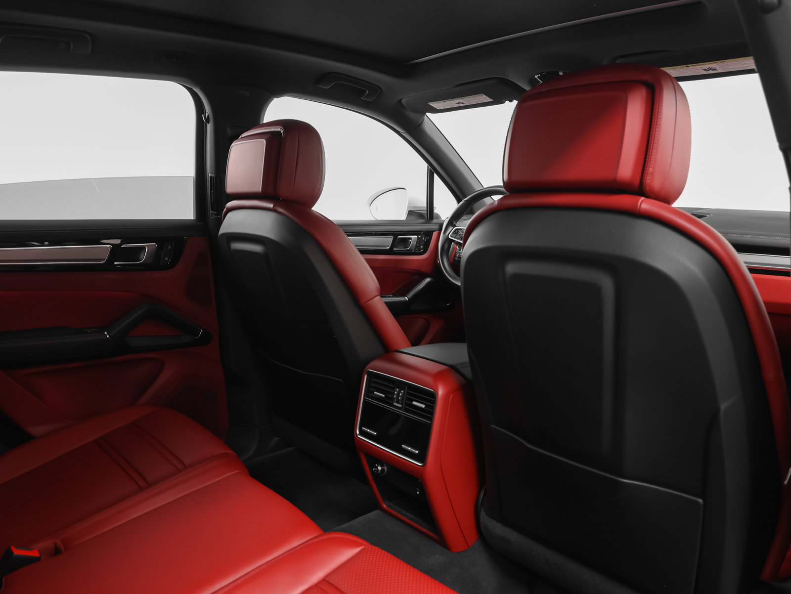 Certified 2023 Porsche Cayenne S Platinum AWD/4WD image 23