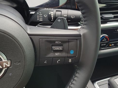 Certified 2024 Nissan Pathfinder SV FWD image 23