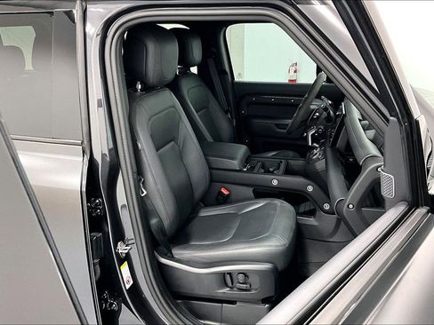 Used 2024 Land Rover Defender 110 Carpathian Edition image 10