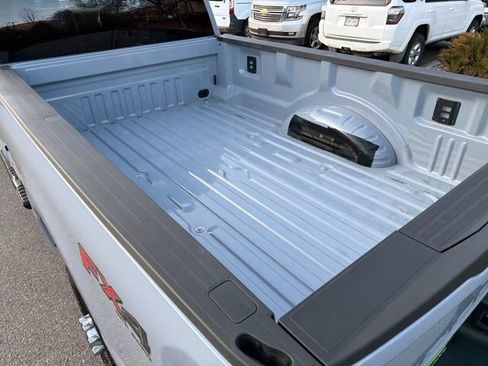 Used 2025 Ford F350 Lariat w/ FX4 Off-Road Package image 26