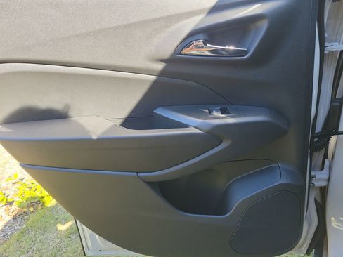 New 2026 Chevrolet Trax RS w/ Sunroof Package FWD image 15