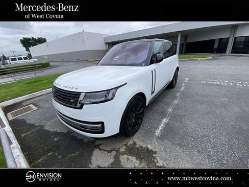 Used 2023 Land Rover Range Rover SE AWD/4WD image 1