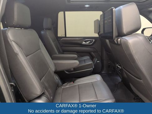 Used 2023 Chevrolet Suburban Z71 w/ Luxury Package AWD/4WD image 17