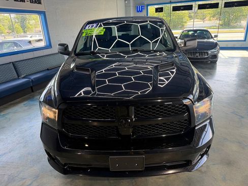 Used 2019 RAM 1500 Express w/ Wheel & Sound Group AWD/4WD image 6