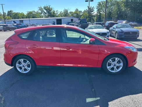 Used 2014 Ford Focus SE FWD image 4