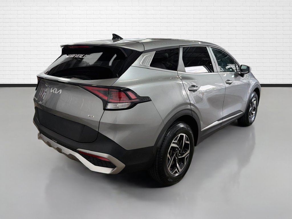 Used 2023 Kia Sportage LX AWD/4WD image 9