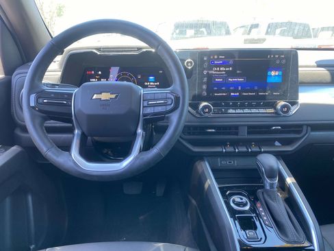 Used 2025 Chevrolet Colorado LT w/ LT Convenience Package AWD/4WD image 12