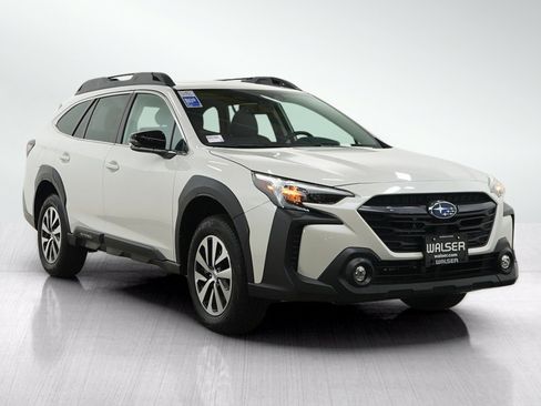 Used 2024 Subaru Outback Premium AWD/4WD image 7