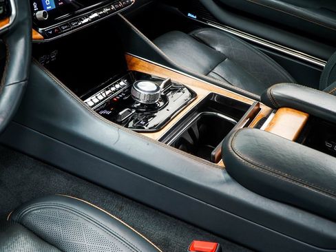 Used 2022 Jeep Grand Wagoneer Series II w/ Convenience Group III image 16