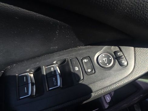 Used 2018 Honda Accord Sport image 18