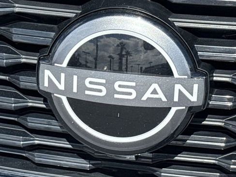 Used 2023 Nissan Rogue SV image 21