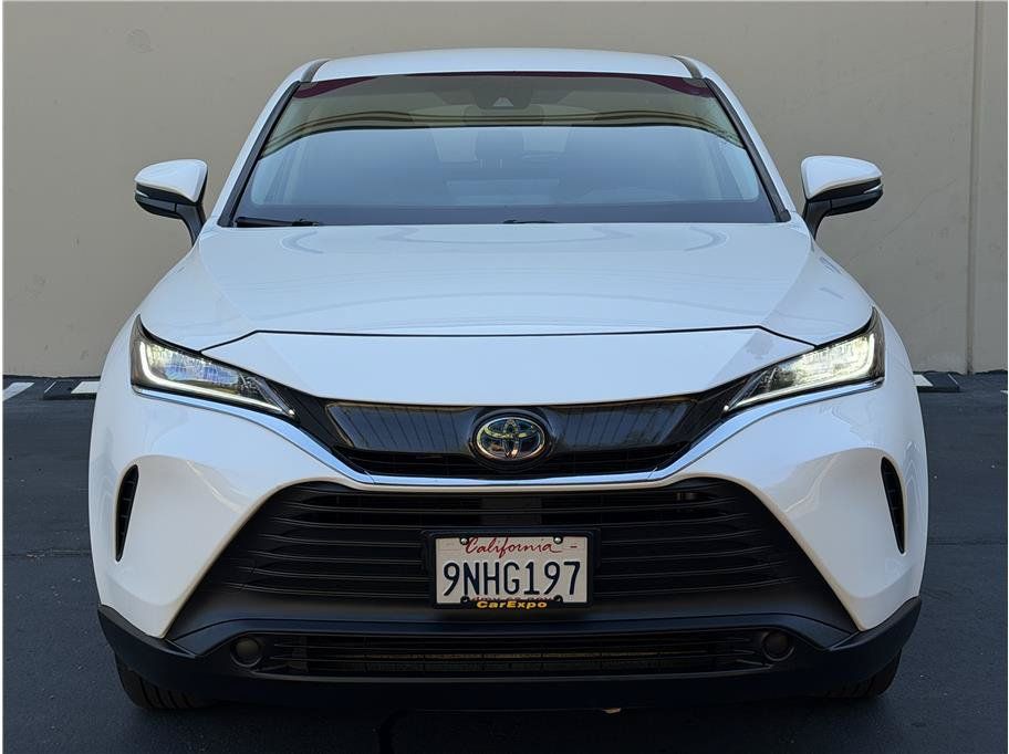 Used 2022 Toyota Venza LE AWD/4WD image 3