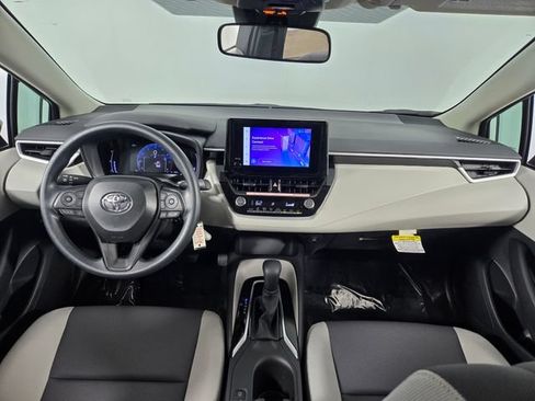 Used 2026 Toyota Corolla LE FWD image 24