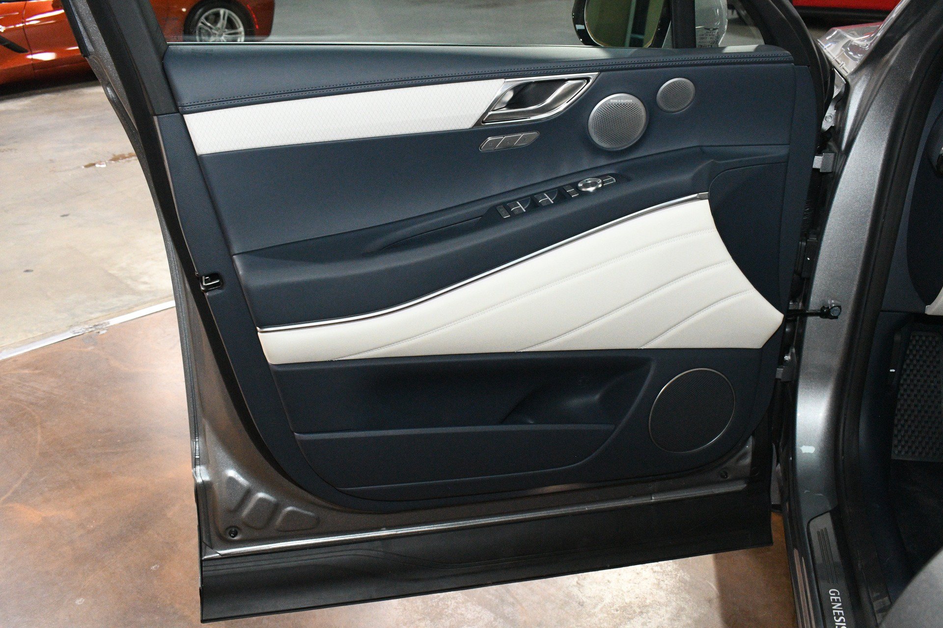 Used 2025 Genesis GV80 3.5T Prestige AWD/4WD image 41
