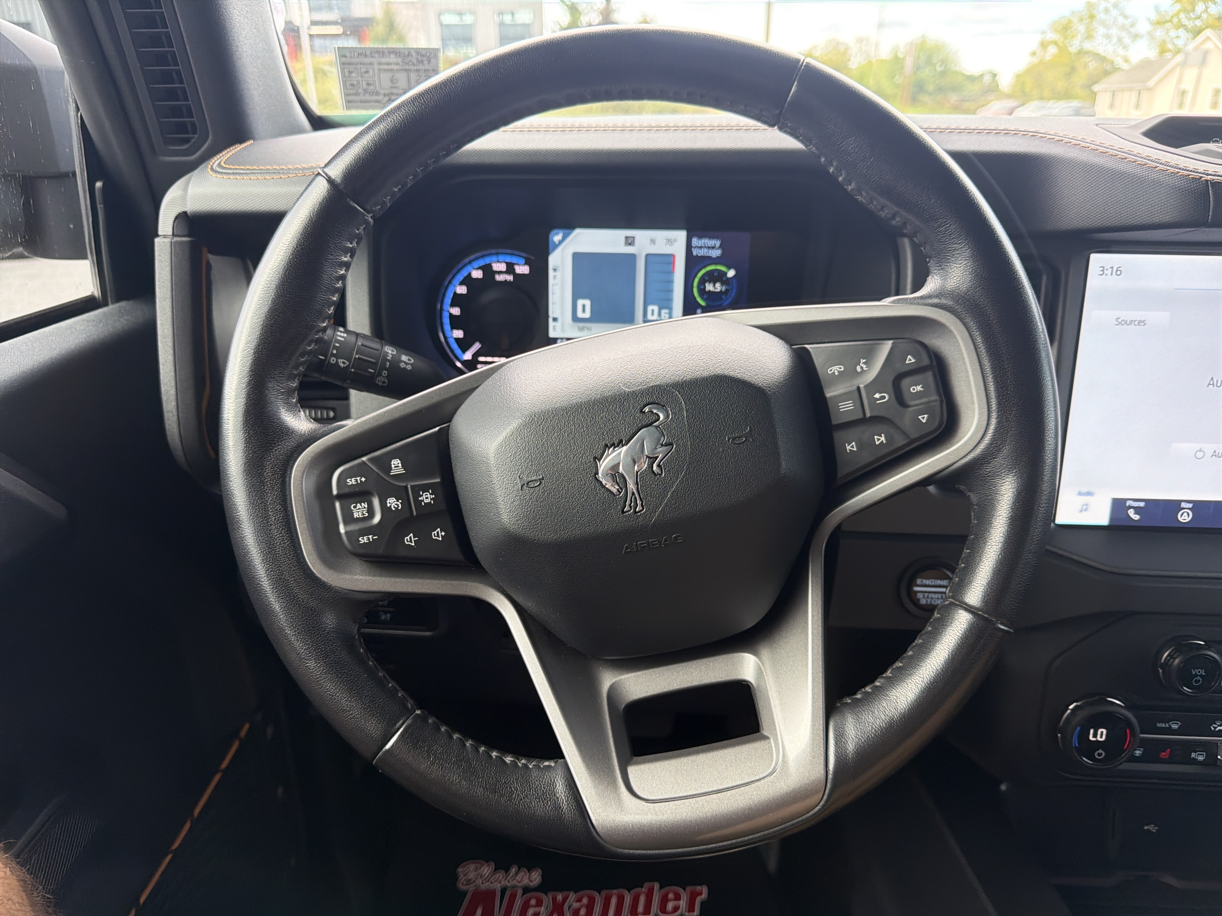 Used 2024 Ford Bronco Badlands AWD/4WD image 18