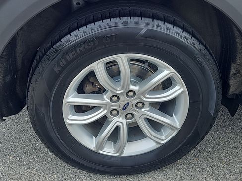 Used 2020 Ford Explorer 4WD w/ Class III Trailer Tow Package image 25