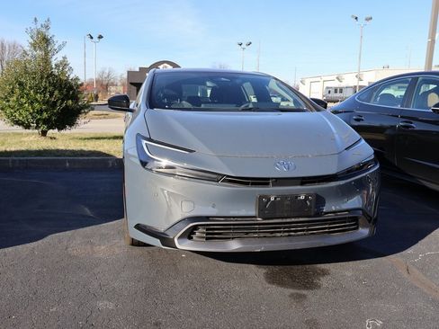 Used 2024 Toyota Prius Limited image 8