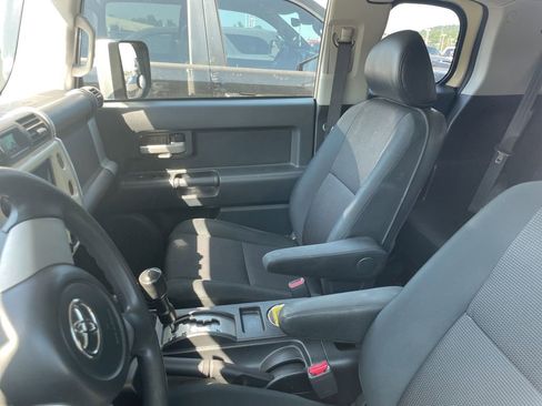 Used 2008 Toyota FJ Cruiser 4WD image 12