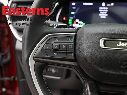 Used 2022 Jeep Grand Cherokee Limited 4xe w/ Luxury Tech Group II AWD/4WD image 15