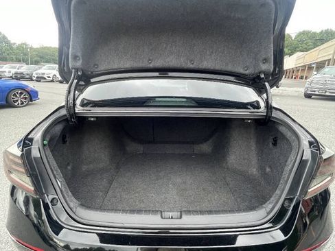 Used 2018 Honda Accord Sport image 18