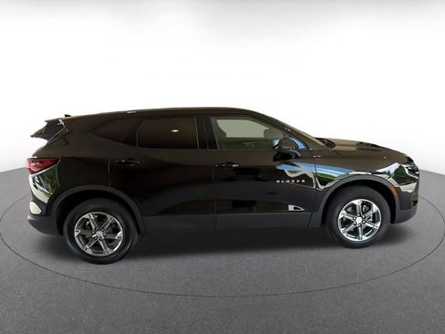 Used 2026 Chevrolet Blazer LT FWD image 16