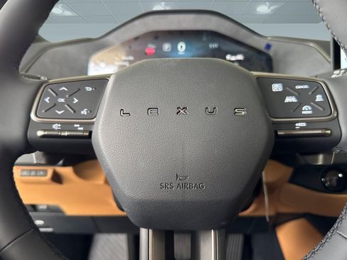 New 2026 Lexus ES 350e w/ Convenience Package FWD image 10