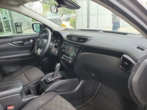 Used 2019 Nissan Rogue Sport SV image 30