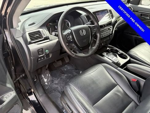 Used 2017 Honda Pilot Touring image 25
