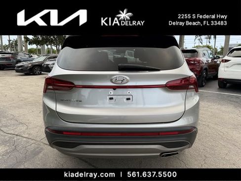 Used 2023 Hyundai Santa Fe SE FWD image 4