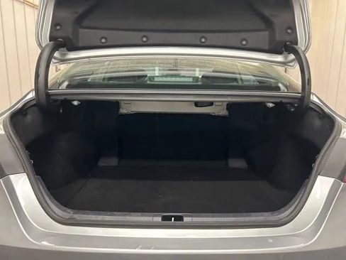 Used 2022 Toyota Camry SE image 12