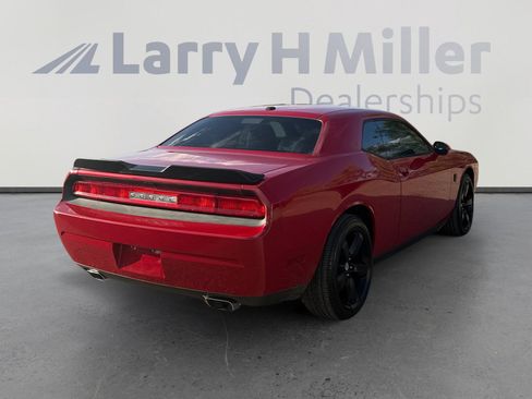 Used 2012 Dodge Challenger SXT Plus RWD image 5