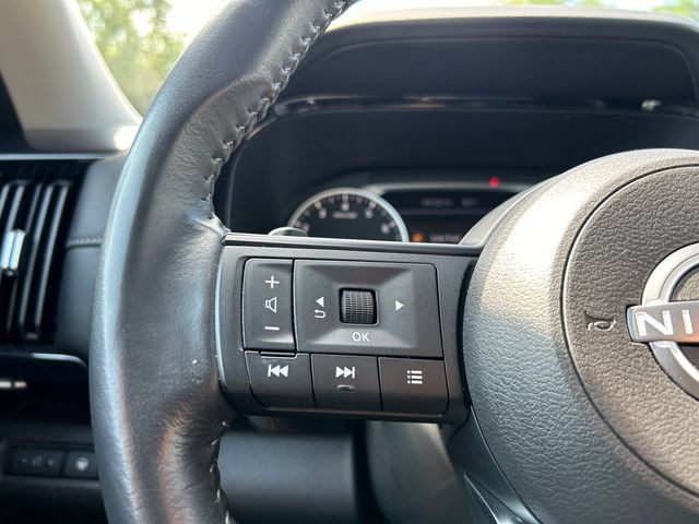 Certified 2024 Nissan Pathfinder SV w/ SV Premium Package AWD/4WD image 13