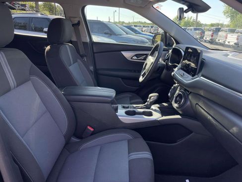 Used 2023 Chevrolet Blazer LT FWD image 12