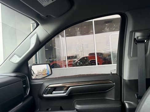 Used 2023 Chevrolet Silverado 1500 LT w/ Leather Package image 28