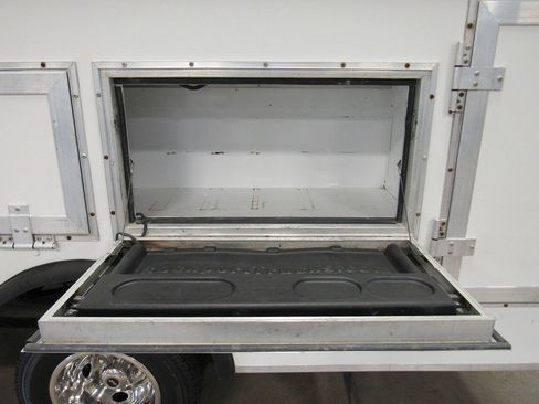 Used 2019 Ford E-450 and Econoline 450 Super Duty w/ Power Windows & Locks Group RWD image 23