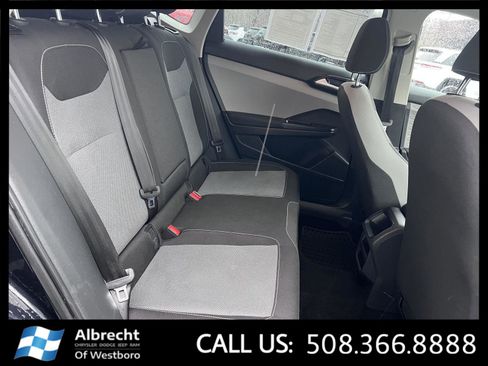 Used 2022 Volkswagen Taos S image 17